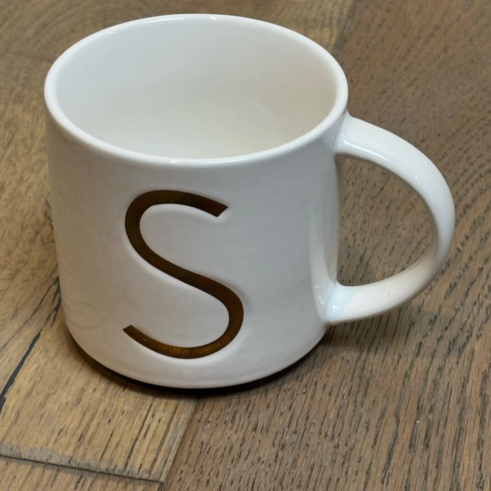Williams Sonoma Gold Monogram Mug Letter “S”
